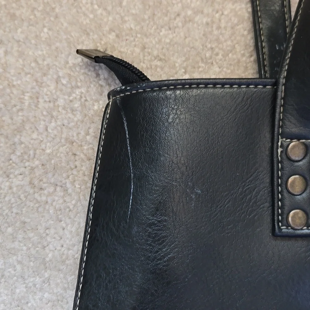 Elegant Black Tote Bag - Picture 6 of 10